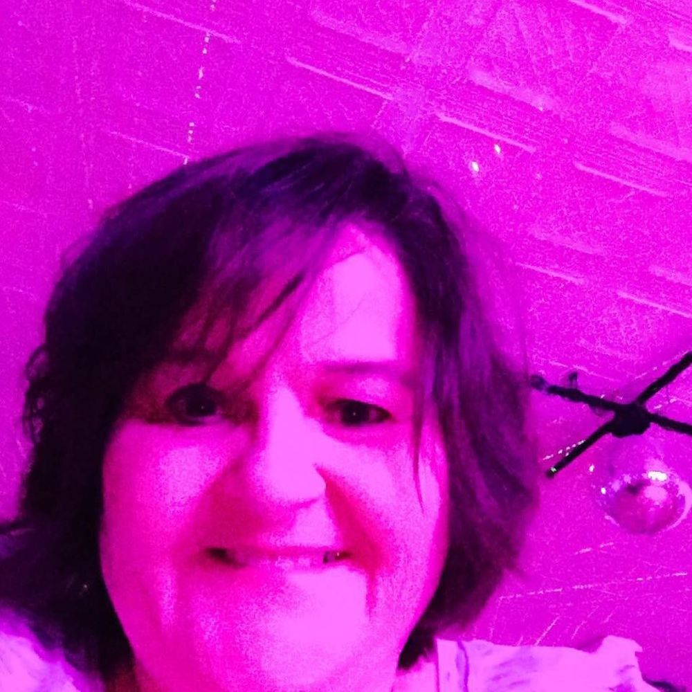 Meet your Posher, Cynthia